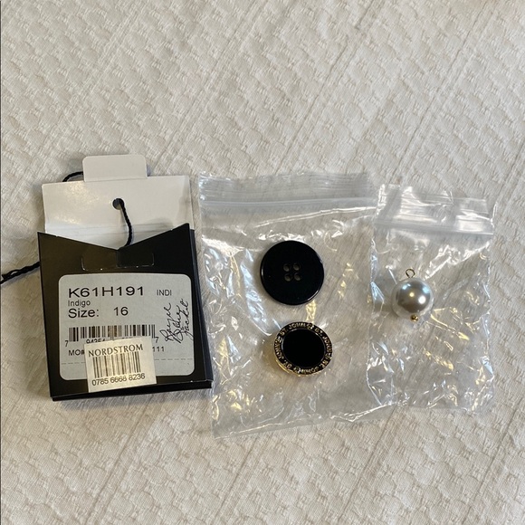 St. John | Accessories | St John Replacement Button Set | Poshmark